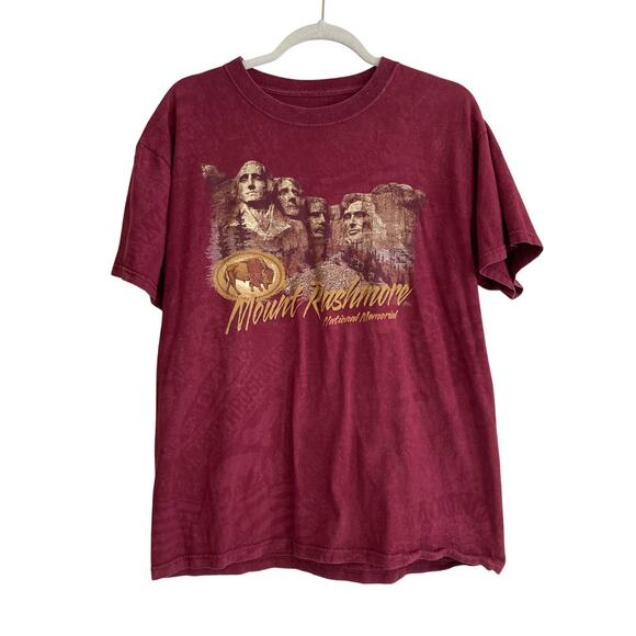 Mount Rushmore National Park Maroon AOP Graphic T shirt Size Medium Destination - Picture 1 of 16